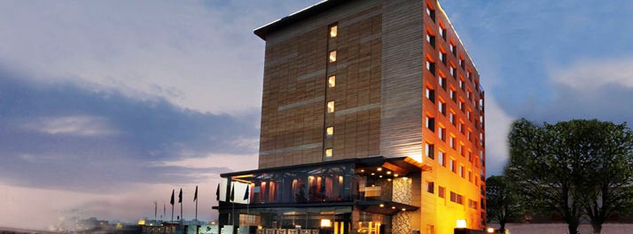 The Golden Palms Hotel & Spa - New Delhi 01.jpg